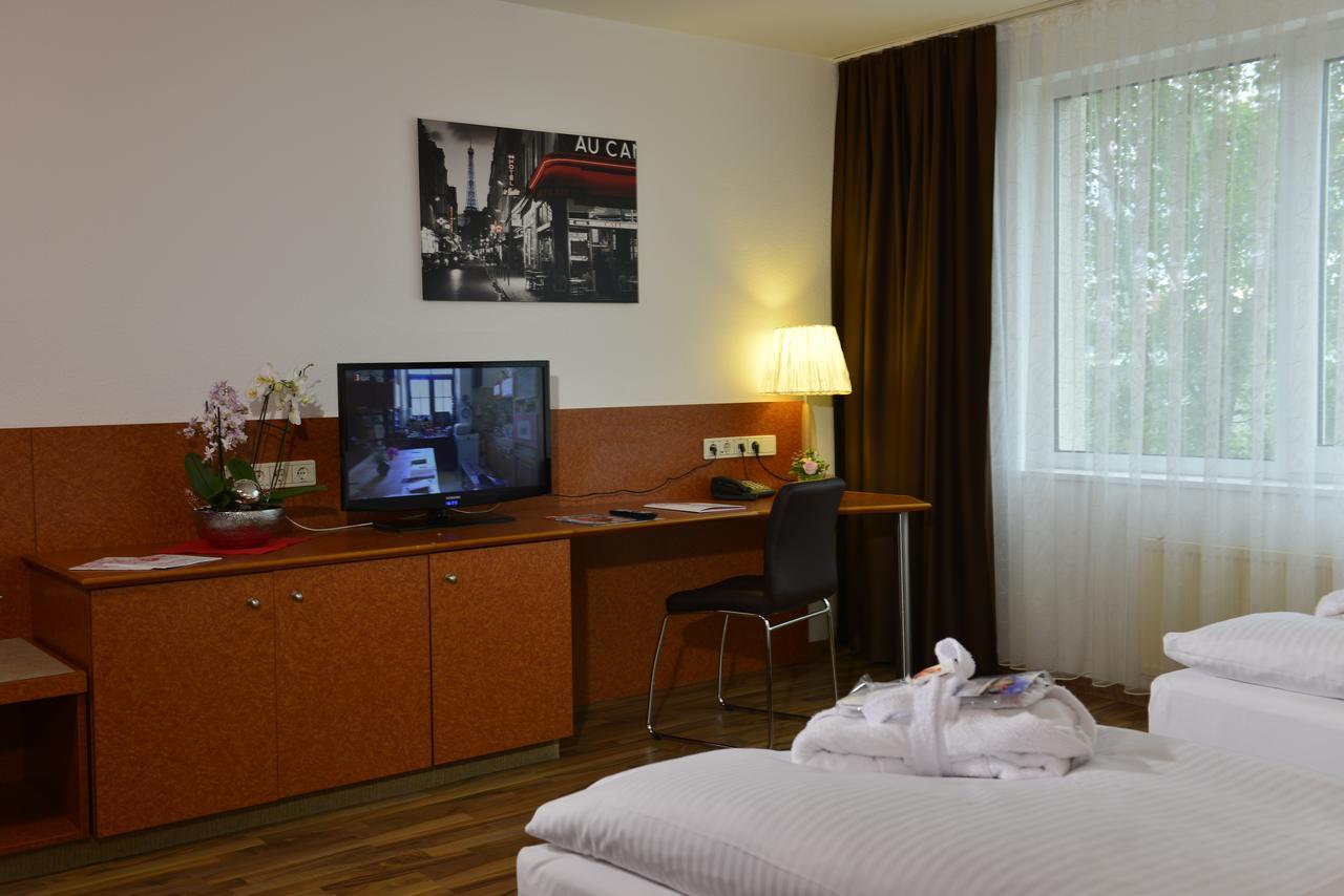 Michel Hotel Frankfurt Airport Ruesselsheim Ngoại thất bức ảnh