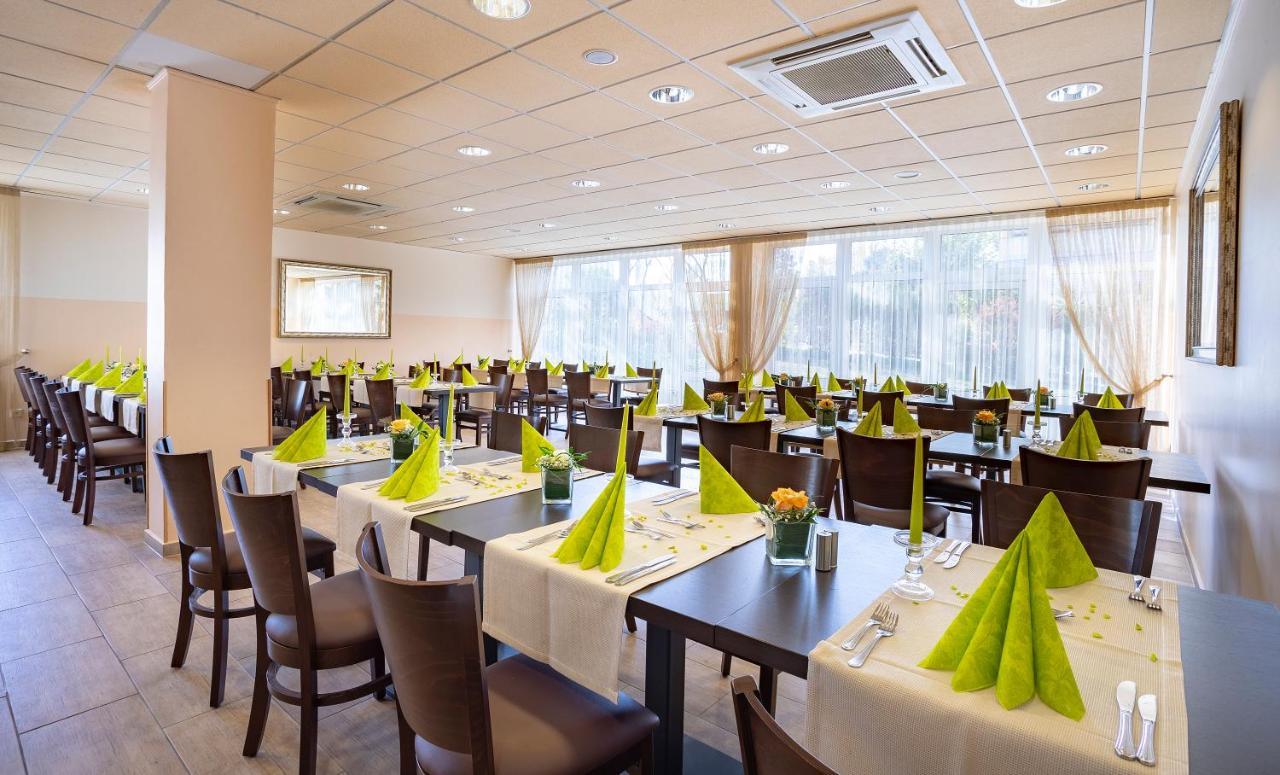 Michel Hotel Frankfurt Airport Ruesselsheim Ngoại thất bức ảnh