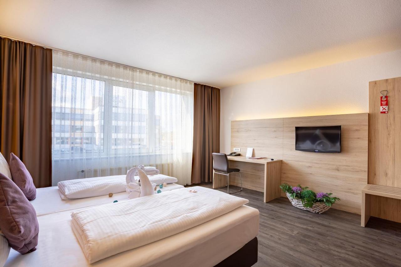 Michel Hotel Frankfurt Airport Ruesselsheim Ngoại thất bức ảnh