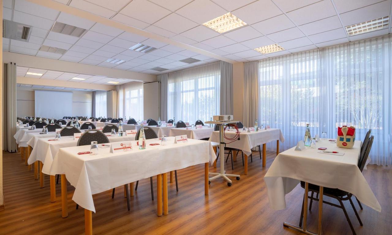 Michel Hotel Frankfurt Airport Ruesselsheim Ngoại thất bức ảnh